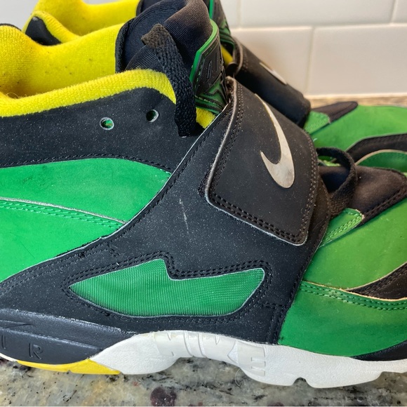 NIKE Air Diamond Turf Oregon Ducks Size 11 - Picture 6 of 11